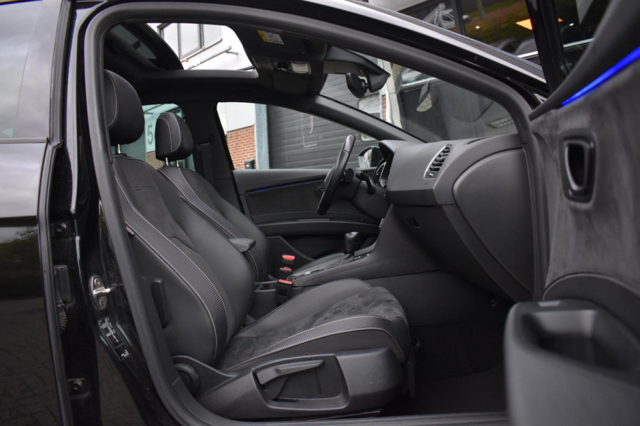 Seat Leon 2.0 TSI CUPRA Pano BBD Camera Carplay Seat Leon 2.0 TSI CUPRA Pano BBD Camera Carplay