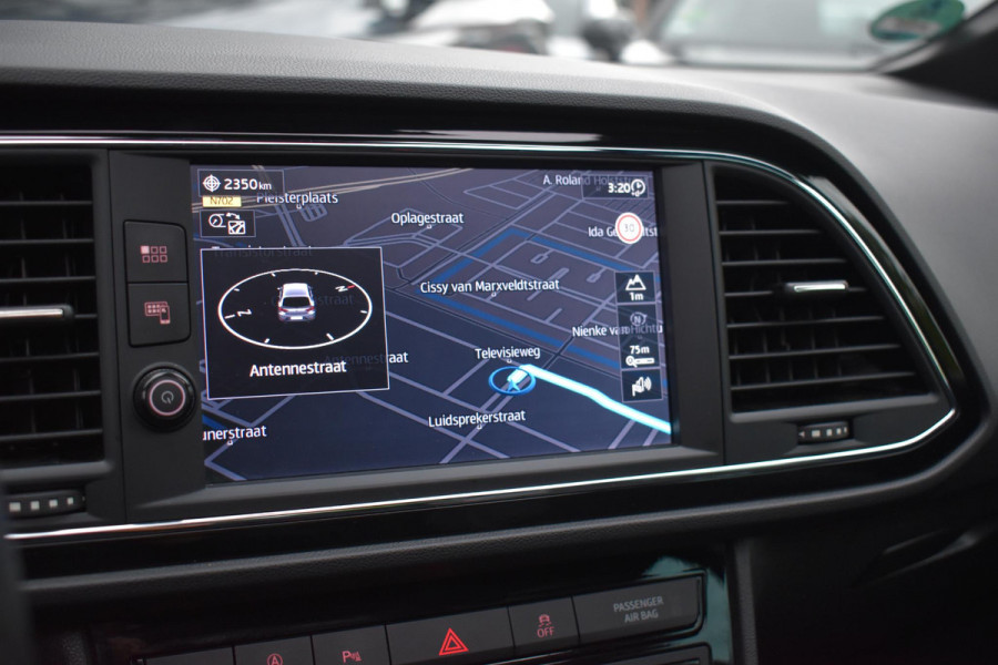 Seat Leon 2.0 TSI CUPRA Pano BBD Camera Carplay Seat Leon 2.0 TSI CUPRA Pano BBD Camera Carplay