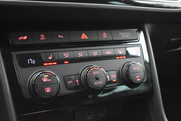 Seat Leon 2.0 TSI CUPRA Pano BBD Camera Carplay Seat Leon 2.0 TSI CUPRA Pano BBD Camera Carplay