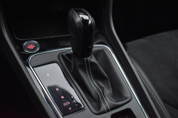 Seat Leon 2.0 TSI CUPRA Pano BBD Camera Carplay Seat Leon 2.0 TSI CUPRA Pano BBD Camera Carplay