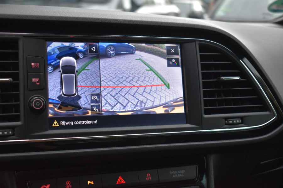 Seat Leon 2.0 TSI CUPRA Pano BBD Camera Carplay Seat Leon 2.0 TSI CUPRA Pano BBD Camera Carplay