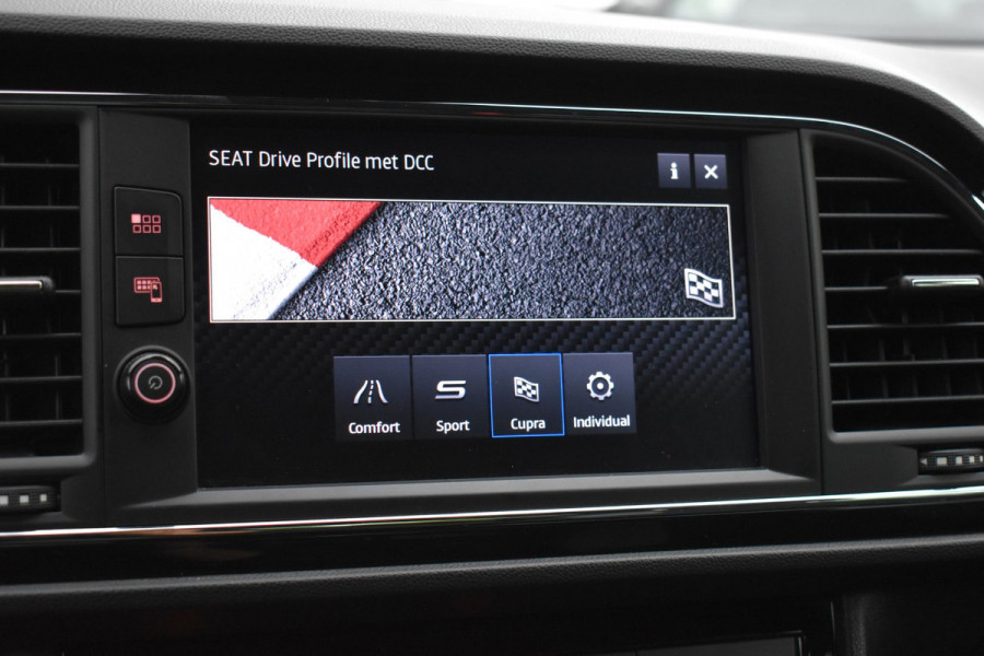 Seat Leon 2.0 TSI CUPRA Pano BBD Camera Carplay Seat Leon 2.0 TSI CUPRA Pano BBD Camera Carplay