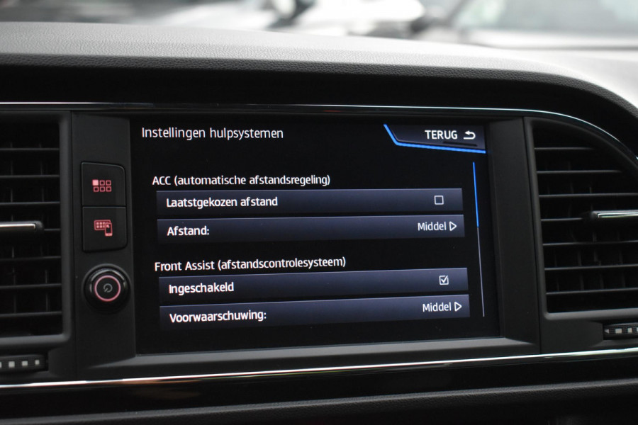 Seat Leon 2.0 TSI CUPRA Pano BBD Camera Carplay Seat Leon 2.0 TSI CUPRA Pano BBD Camera Carplay