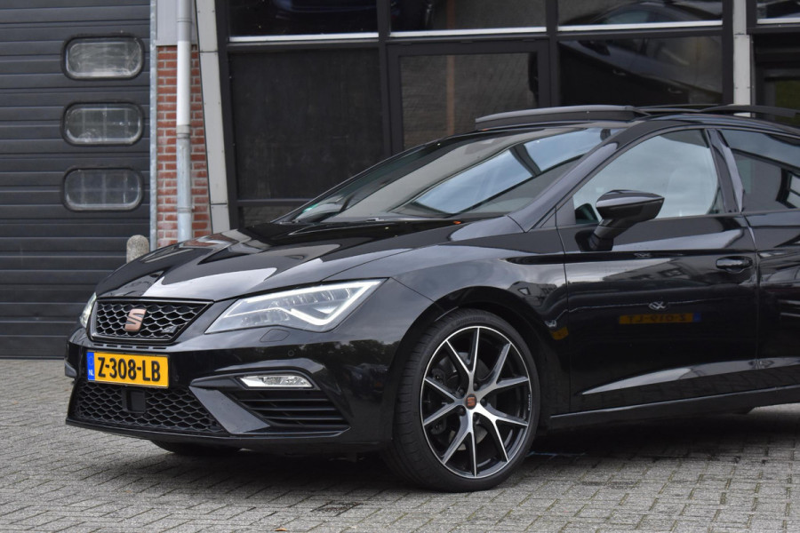 Seat Leon 2.0 TSI CUPRA Pano BBD Camera Carplay Seat Leon 2.0 TSI CUPRA Pano BBD Camera Carplay