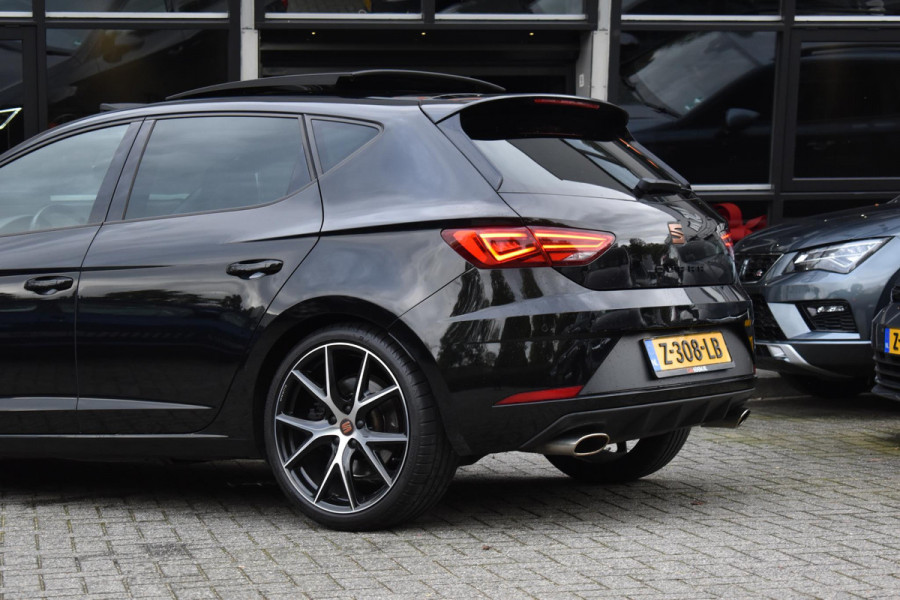 Seat Leon 2.0 TSI CUPRA Pano BBD Camera Carplay Seat Leon 2.0 TSI CUPRA Pano BBD Camera Carplay