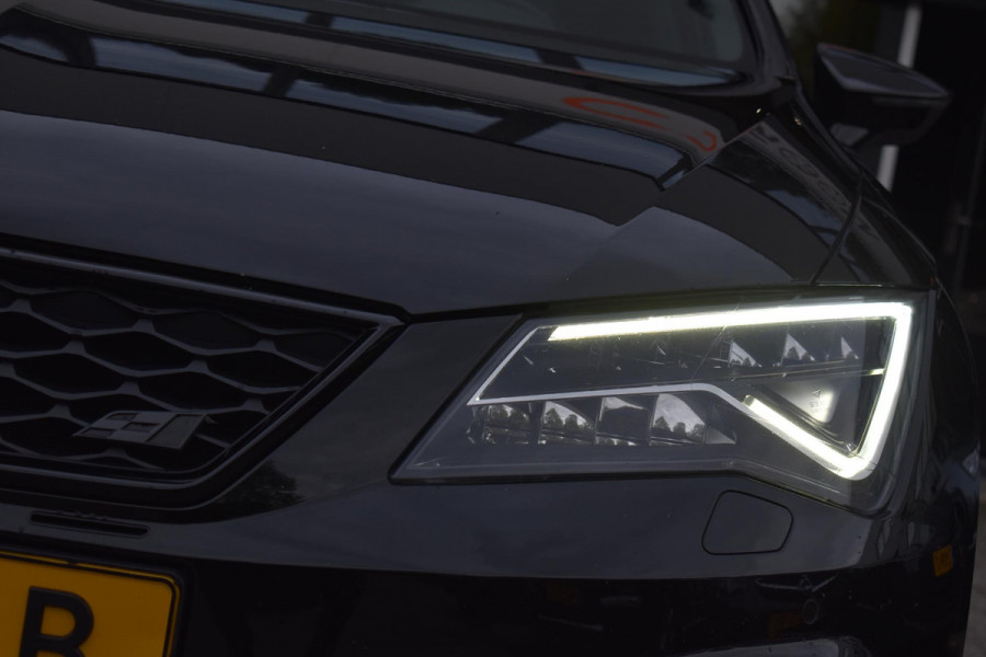 Seat Leon 2.0 TSI CUPRA Pano BBD Camera Carplay Seat Leon 2.0 TSI CUPRA Pano BBD Camera Carplay