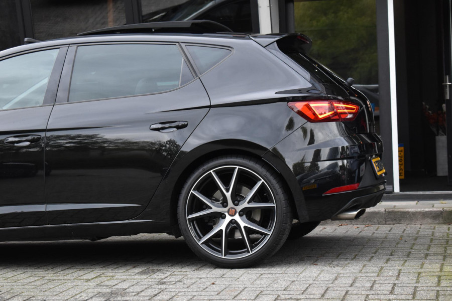 Seat Leon 2.0 TSI CUPRA Pano BBD Camera Carplay Seat Leon 2.0 TSI CUPRA Pano BBD Camera Carplay