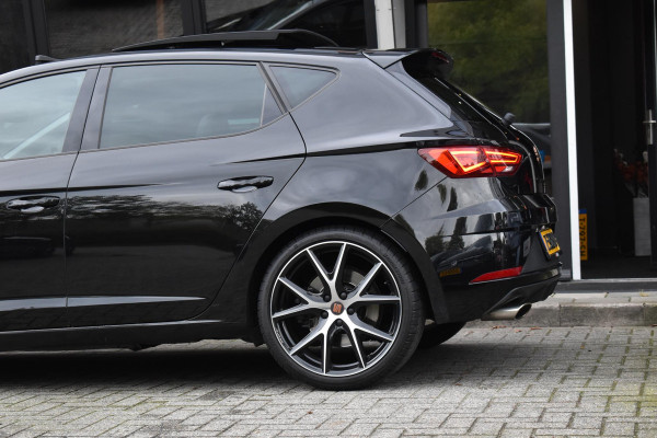 Seat Leon 2.0 TSI CUPRA Pano BBD Camera Carplay Seat Leon 2.0 TSI CUPRA Pano BBD Camera Carplay
