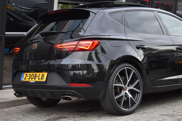 Seat Leon 2.0 TSI CUPRA Pano BBD Camera Carplay Seat Leon 2.0 TSI CUPRA Pano BBD Camera Carplay