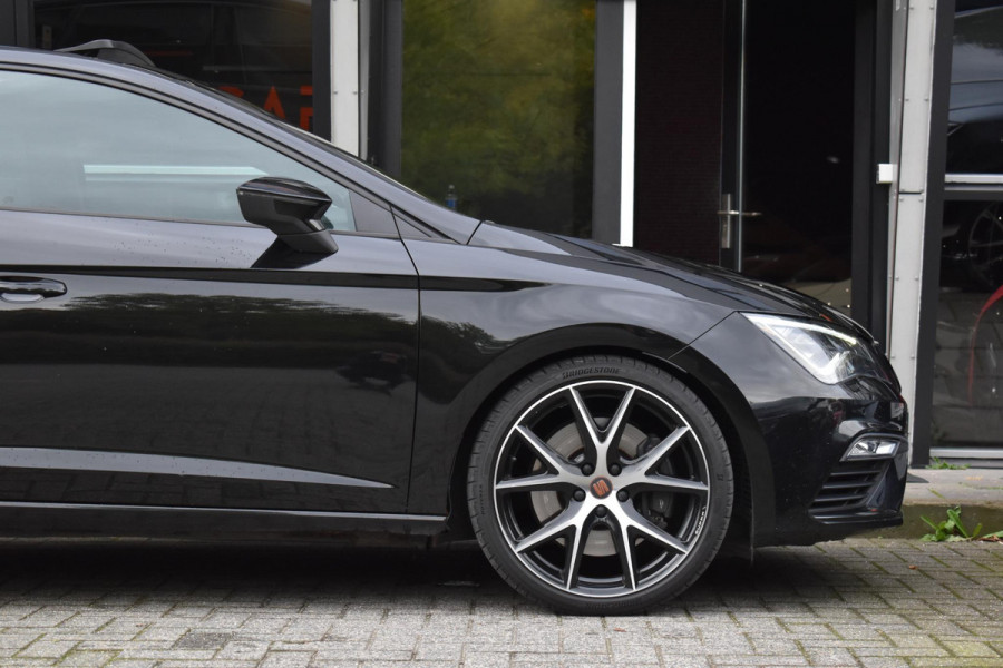 Seat Leon 2.0 TSI CUPRA Pano BBD Camera Carplay Seat Leon 2.0 TSI CUPRA Pano BBD Camera Carplay