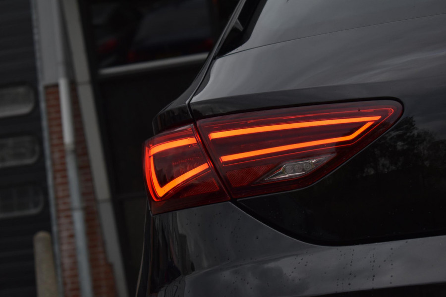 Seat Leon 2.0 TSI CUPRA Pano BBD Camera Carplay Seat Leon 2.0 TSI CUPRA Pano BBD Camera Carplay