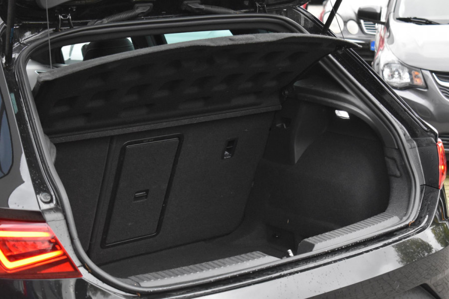 Seat Leon 2.0 TSI CUPRA Pano BBD Camera Carplay Seat Leon 2.0 TSI CUPRA Pano BBD Camera Carplay