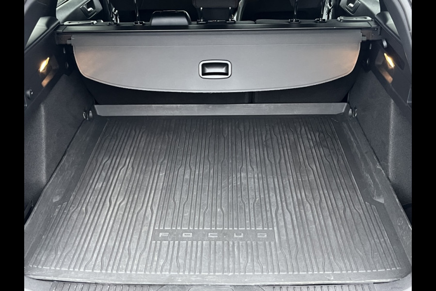 Ford FOCUS Wagon 125pk EcoB. ST-line X Bns AUTOMAAT/WINTERPACK/CAMERA/ADAPTIVE C.