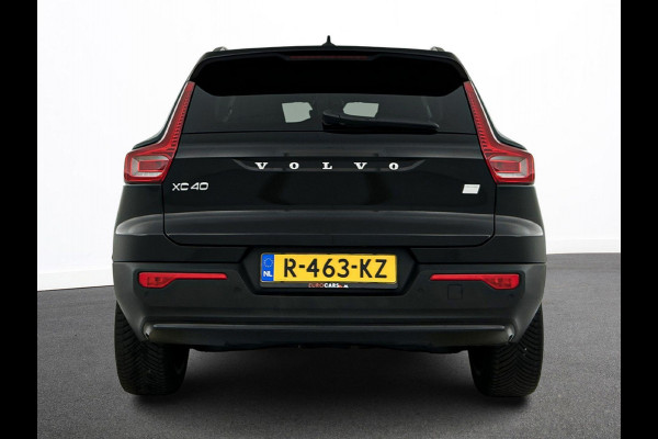 Volvo XC40 Recharge Plus 70 kWh | Navigatie | Apple Carplay/Android Auto | Climate control | Camera | Led | Parkeer sensoren | Virtual Cockpit | Cruise Control | 19"Lichtmetalen velgen | Sportstoelen Volvo XC40 Recharge Plus 70 kWh | Navigatie | Apple Carplay/Android Auto | Climate control | Camera | Led | Parkeer sensoren | Virtual Cockpit | Cruise Control | 19"Lichtmetalen velgen | Sportstoelen