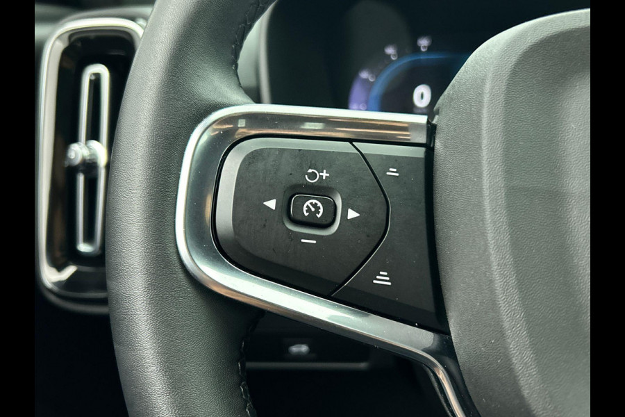 Volvo XC40 Recharge Plus 70 kWh | Navigatie | Apple Carplay/Android Auto | Climate control | Camera | Led | Parkeer sensoren | Virtual Cockpit | Cruise Control | 19"Lichtmetalen velgen | Sportstoelen Volvo XC40 Recharge Plus 70 kWh | Navigatie | Apple Carplay/Android Auto | Climate control | Camera | Led | Parkeer sensoren | Virtual Cockpit | Cruise Control | 19"Lichtmetalen velgen | Sportstoelen