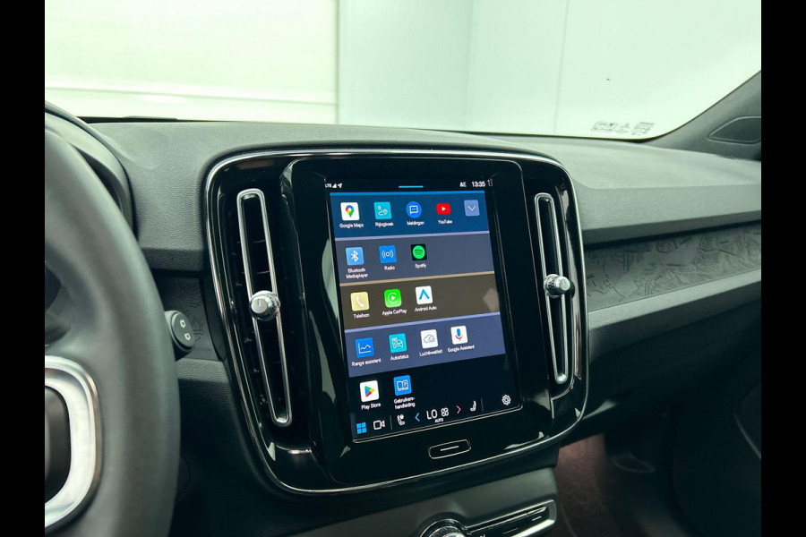 Volvo XC40 Recharge Plus 70 kWh | Navigatie | Apple Carplay/Android Auto | Climate control | Camera | Led | Parkeer sensoren | Virtual Cockpit | Cruise Control | 19"Lichtmetalen velgen | Sportstoelen Volvo XC40 Recharge Plus 70 kWh | Navigatie | Apple Carplay/Android Auto | Climate control | Camera | Led | Parkeer sensoren | Virtual Cockpit | Cruise Control | 19"Lichtmetalen velgen | Sportstoelen