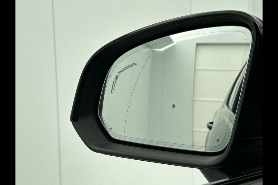 Volvo XC40 Recharge Plus 70 kWh | Navigatie | Apple Carplay/Android Auto | Climate control | Camera | Led | Parkeer sensoren | Virtual Cockpit | Cruise Control | 19"Lichtmetalen velgen | Sportstoelen Volvo XC40 Recharge Plus 70 kWh | Navigatie | Apple Carplay/Android Auto | Climate control | Camera | Led | Parkeer sensoren | Virtual Cockpit | Cruise Control | 19"Lichtmetalen velgen | Sportstoelen