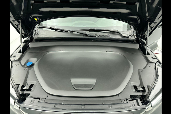 Volvo XC40 Recharge Plus 70 kWh | Navigatie | Apple Carplay/Android Auto | Climate control | Camera | Led | Parkeer sensoren | Virtual Cockpit | Cruise Control | 19"Lichtmetalen velgen | Sportstoelen Volvo XC40 Recharge Plus 70 kWh | Navigatie | Apple Carplay/Android Auto | Climate control | Camera | Led | Parkeer sensoren | Virtual Cockpit | Cruise Control | 19"Lichtmetalen velgen | Sportstoelen