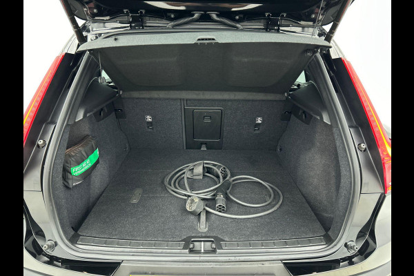 Volvo XC40 Recharge Plus 70 kWh | Navigatie | Apple Carplay/Android Auto | Climate control | Camera | Led | Parkeer sensoren | Virtual Cockpit | Cruise Control | 19"Lichtmetalen velgen | Sportstoelen Volvo XC40 Recharge Plus 70 kWh | Navigatie | Apple Carplay/Android Auto | Climate control | Camera | Led | Parkeer sensoren | Virtual Cockpit | Cruise Control | 19"Lichtmetalen velgen | Sportstoelen