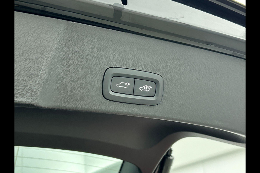 Volvo XC40 Recharge Plus 70 kWh | Navigatie | Apple Carplay/Android Auto | Climate control | Camera | Led | Parkeer sensoren | Virtual Cockpit | Cruise Control | 19"Lichtmetalen velgen | Sportstoelen Volvo XC40 Recharge Plus 70 kWh | Navigatie | Apple Carplay/Android Auto | Climate control | Camera | Led | Parkeer sensoren | Virtual Cockpit | Cruise Control | 19"Lichtmetalen velgen | Sportstoelen