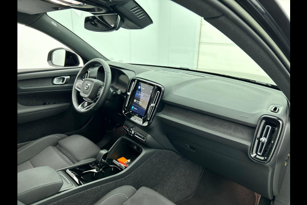 Volvo XC40 Recharge Plus 70 kWh | Navigatie | Apple Carplay/Android Auto | Climate control | Camera | Led | Parkeer sensoren | Virtual Cockpit | Cruise Control | 19"Lichtmetalen velgen | Sportstoelen Volvo XC40 Recharge Plus 70 kWh | Navigatie | Apple Carplay/Android Auto | Climate control | Camera | Led | Parkeer sensoren | Virtual Cockpit | Cruise Control | 19"Lichtmetalen velgen | Sportstoelen