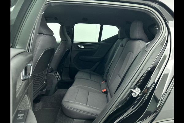 Volvo XC40 Recharge Plus 70 kWh | Navigatie | Apple Carplay/Android Auto | Climate control | Camera | Led | Parkeer sensoren | Virtual Cockpit | Cruise Control | 19"Lichtmetalen velgen | Sportstoelen Volvo XC40 Recharge Plus 70 kWh | Navigatie | Apple Carplay/Android Auto | Climate control | Camera | Led | Parkeer sensoren | Virtual Cockpit | Cruise Control | 19"Lichtmetalen velgen | Sportstoelen