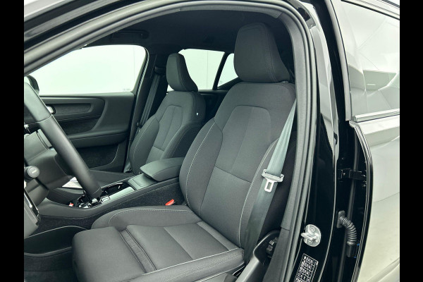 Volvo XC40 Recharge Plus 70 kWh | Navigatie | Apple Carplay/Android Auto | Climate control | Camera | Led | Parkeer sensoren | Virtual Cockpit | Cruise Control | 19"Lichtmetalen velgen | Sportstoelen Volvo XC40 Recharge Plus 70 kWh | Navigatie | Apple Carplay/Android Auto | Climate control | Camera | Led | Parkeer sensoren | Virtual Cockpit | Cruise Control | 19"Lichtmetalen velgen | Sportstoelen