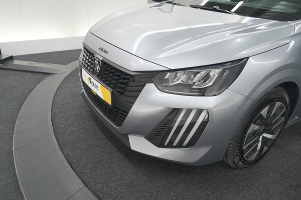 Peugeot 208 PureTech 100 Active | Parkeersensoren | Navigatie | Apple Carplay Peugeot 208 PureTech 100 Active | Parkeersensoren | Navigatie | Apple Carplay