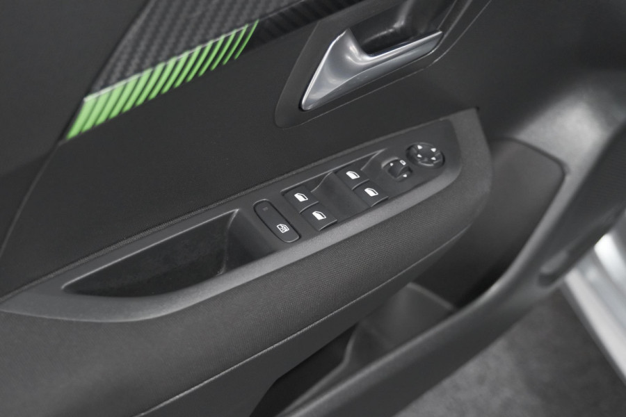 Peugeot 208 PureTech 100 Active | Parkeersensoren | Navigatie | Apple Carplay Peugeot 208 PureTech 100 Active | Parkeersensoren | Navigatie | Apple Carplay