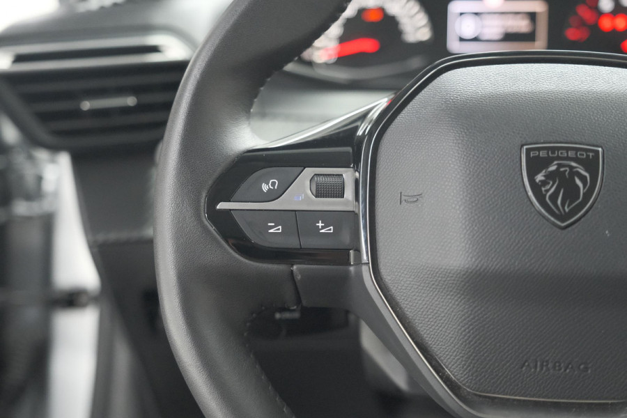Peugeot 208 PureTech 100 Active | Parkeersensoren | Navigatie | Apple Carplay Peugeot 208 PureTech 100 Active | Parkeersensoren | Navigatie | Apple Carplay