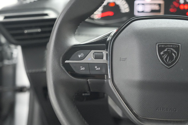 Peugeot 208 PureTech 100 Active | Parkeersensoren | Navigatie | Apple Carplay Peugeot 208 PureTech 100 Active | Parkeersensoren | Navigatie | Apple Carplay