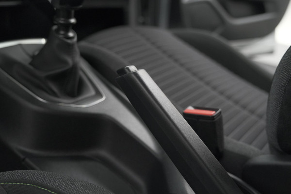 Peugeot 208 PureTech 100 Active | Parkeersensoren | Navigatie | Apple Carplay Peugeot 208 PureTech 100 Active | Parkeersensoren | Navigatie | Apple Carplay