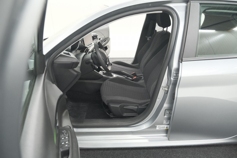 Peugeot 208 PureTech 100 Active | Parkeersensoren | Navigatie | Apple Carplay Peugeot 208 PureTech 100 Active | Parkeersensoren | Navigatie | Apple Carplay