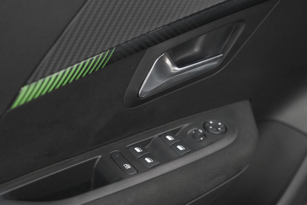 Peugeot 208 PureTech 100 Active | Parkeersensoren | Navigatie | Apple Carplay Peugeot 208 PureTech 100 Active | Parkeersensoren | Navigatie | Apple Carplay