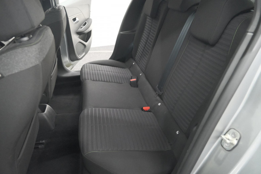 Peugeot 208 PureTech 100 Active | Parkeersensoren | Navigatie | Apple Carplay Peugeot 208 PureTech 100 Active | Parkeersensoren | Navigatie | Apple Carplay