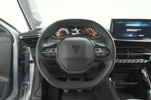 Peugeot 208 PureTech 100 Active | Parkeersensoren | Navigatie | Apple Carplay Peugeot 208 PureTech 100 Active | Parkeersensoren | Navigatie | Apple Carplay
