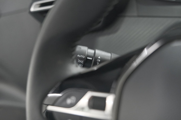 Peugeot 208 PureTech 100 Active | Parkeersensoren | Navigatie | Apple Carplay Peugeot 208 PureTech 100 Active | Parkeersensoren | Navigatie | Apple Carplay