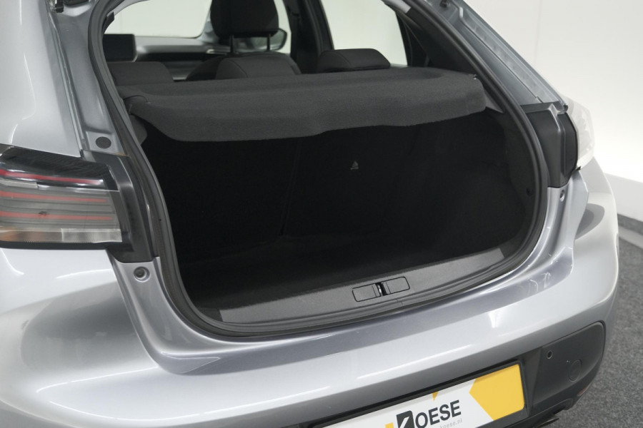Peugeot 208 PureTech 100 Active | Parkeersensoren | Navigatie | Apple Carplay Peugeot 208 PureTech 100 Active | Parkeersensoren | Navigatie | Apple Carplay