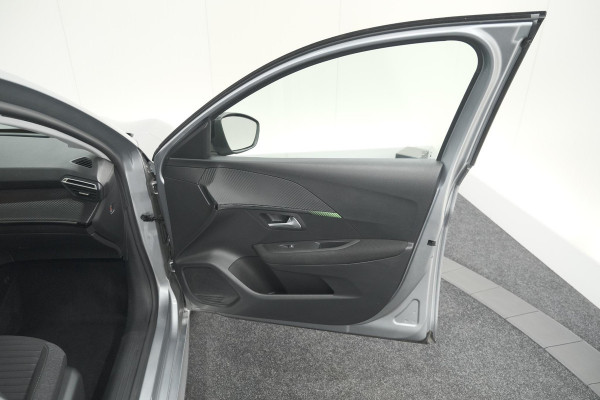 Peugeot 208 PureTech 100 Active | Parkeersensoren | Navigatie | Apple Carplay Peugeot 208 PureTech 100 Active | Parkeersensoren | Navigatie | Apple Carplay