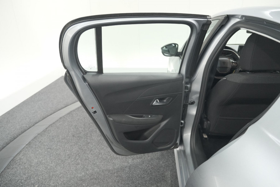 Peugeot 208 PureTech 100 Active | Parkeersensoren | Navigatie | Apple Carplay Peugeot 208 PureTech 100 Active | Parkeersensoren | Navigatie | Apple Carplay