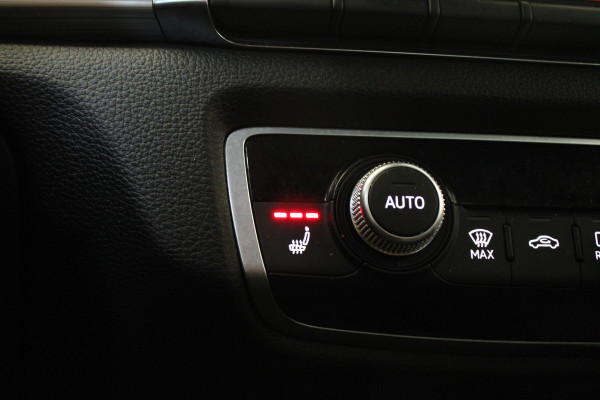 Audi A3 Limousine 1.5 TFSI CoD Sport S Line Edition |Navi|Stoelverwarming| Audi A3 Limousine 1.5 TFSI CoD Sport S Line Edition |Navi|Stoelverwarming|