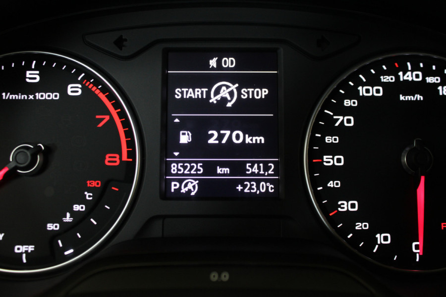 Audi A3 Limousine 1.5 TFSI CoD Sport S Line Edition |Navi|Stoelverwarming| Audi A3 Limousine 1.5 TFSI CoD Sport S Line Edition |Navi|Stoelverwarming|