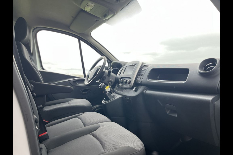 Renault Trafic 1.6 dCi E6 Comfort R-link 3 Zits Lease €251 p/m Airco, Navi, PDC, Bedrijfsinrichting, Cruise controle. Renault Trafic 1.6 dCi E6 Comfort R-link 3 Zits Lease €251 p/m Airco, Navi, PDC, Bedrijfsinrichting, Cruise controle.