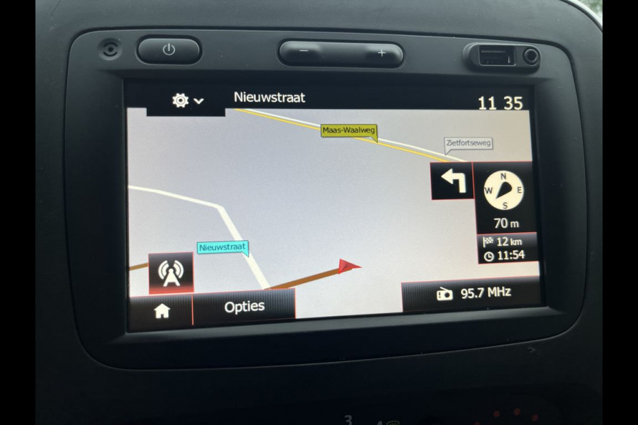 Renault Trafic 1.6 dCi E6 Comfort R-link 3 Zits Lease €251 p/m Airco, Navi, PDC, Bedrijfsinrichting, Cruise controle. Renault Trafic 1.6 dCi E6 Comfort R-link 3 Zits Lease €251 p/m Airco, Navi, PDC, Bedrijfsinrichting, Cruise controle.