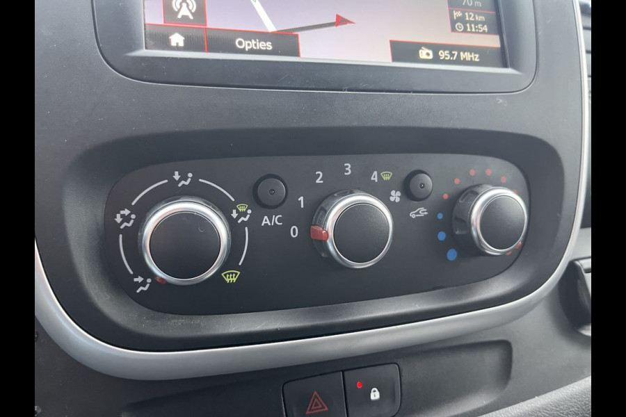 Renault Trafic 1.6 dCi E6 Comfort R-link 3 Zits Lease €251 p/m Airco, Navi, PDC, Bedrijfsinrichting, Cruise controle. Renault Trafic 1.6 dCi E6 Comfort R-link 3 Zits Lease €251 p/m Airco, Navi, PDC, Bedrijfsinrichting, Cruise controle.