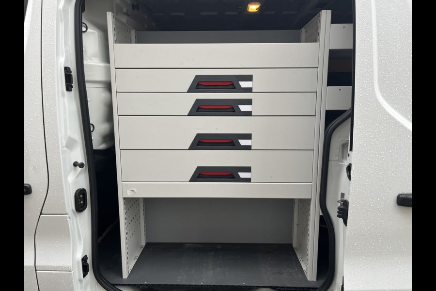 Renault Trafic 1.6 dCi E6 Comfort R-link 3 Zits Lease €251 p/m Airco, Navi, PDC, Bedrijfsinrichting, Cruise controle. Renault Trafic 1.6 dCi E6 Comfort R-link 3 Zits Lease €251 p/m Airco, Navi, PDC, Bedrijfsinrichting, Cruise controle.