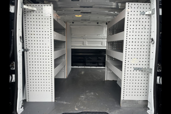 Renault Trafic 1.6 dCi E6 Comfort R-link 3 Zits Lease €251 p/m Airco, Navi, PDC, Bedrijfsinrichting, Cruise controle. Renault Trafic 1.6 dCi E6 Comfort R-link 3 Zits Lease €251 p/m Airco, Navi, PDC, Bedrijfsinrichting, Cruise controle.