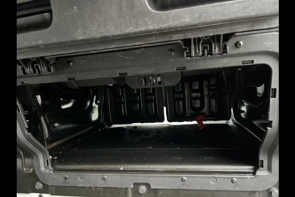 Renault Trafic 1.6 dCi E6 Comfort R-link 3 Zits Lease €251 p/m Airco, Navi, PDC, Bedrijfsinrichting, Cruise controle. Renault Trafic 1.6 dCi E6 Comfort R-link 3 Zits Lease €251 p/m Airco, Navi, PDC, Bedrijfsinrichting, Cruise controle.