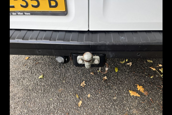 Renault Trafic 1.6 dCi E6 Comfort R-link 3 Zits Lease €251 p/m Airco, Navi, PDC, Bedrijfsinrichting, Cruise controle. Renault Trafic 1.6 dCi E6 Comfort R-link 3 Zits Lease €251 p/m Airco, Navi, PDC, Bedrijfsinrichting, Cruise controle.