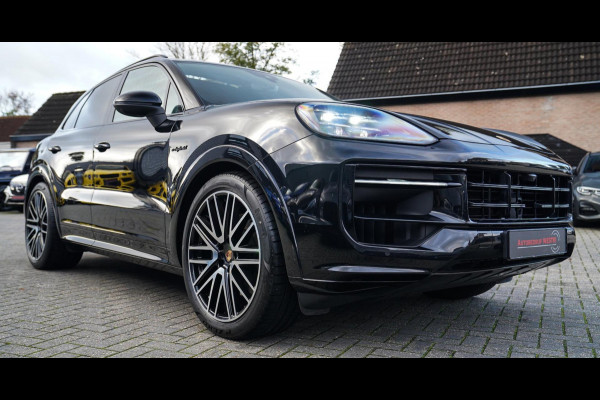Porsche Cayenne 3.0 E-Hybrid | NIEUW MODEL | Panorama | Bose Sound | 360 cam | Adaptieve cruise | Kuipstoel | LED | Lane assist | Porsche Cayenne 3.0 E-Hybrid | NIEUW MODEL | Panorama | Bose Sound | 360 cam | Adaptieve cruise | Kuipstoel | LED | Lane assist |